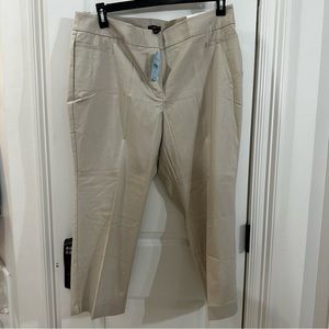 NWT Ann Taylor Factory Crop in 14P Curvy